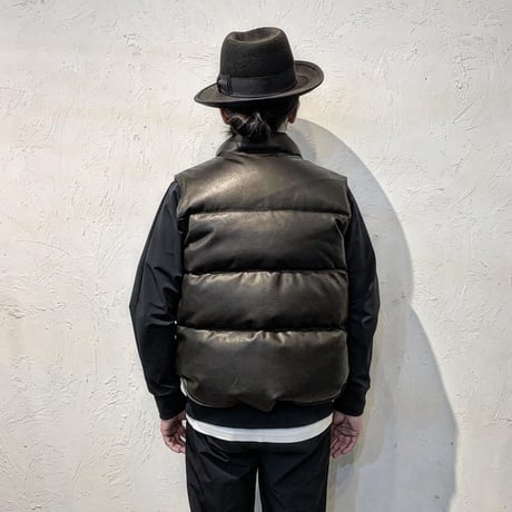 FINE CREEK ＆CO【Law / ロー】ﾚｻﾞｰﾀﾞｳﾝﾍﾞｽﾄ（BLACK) 2026年11月末〜2027年2月末入荷予定分！！ご予約