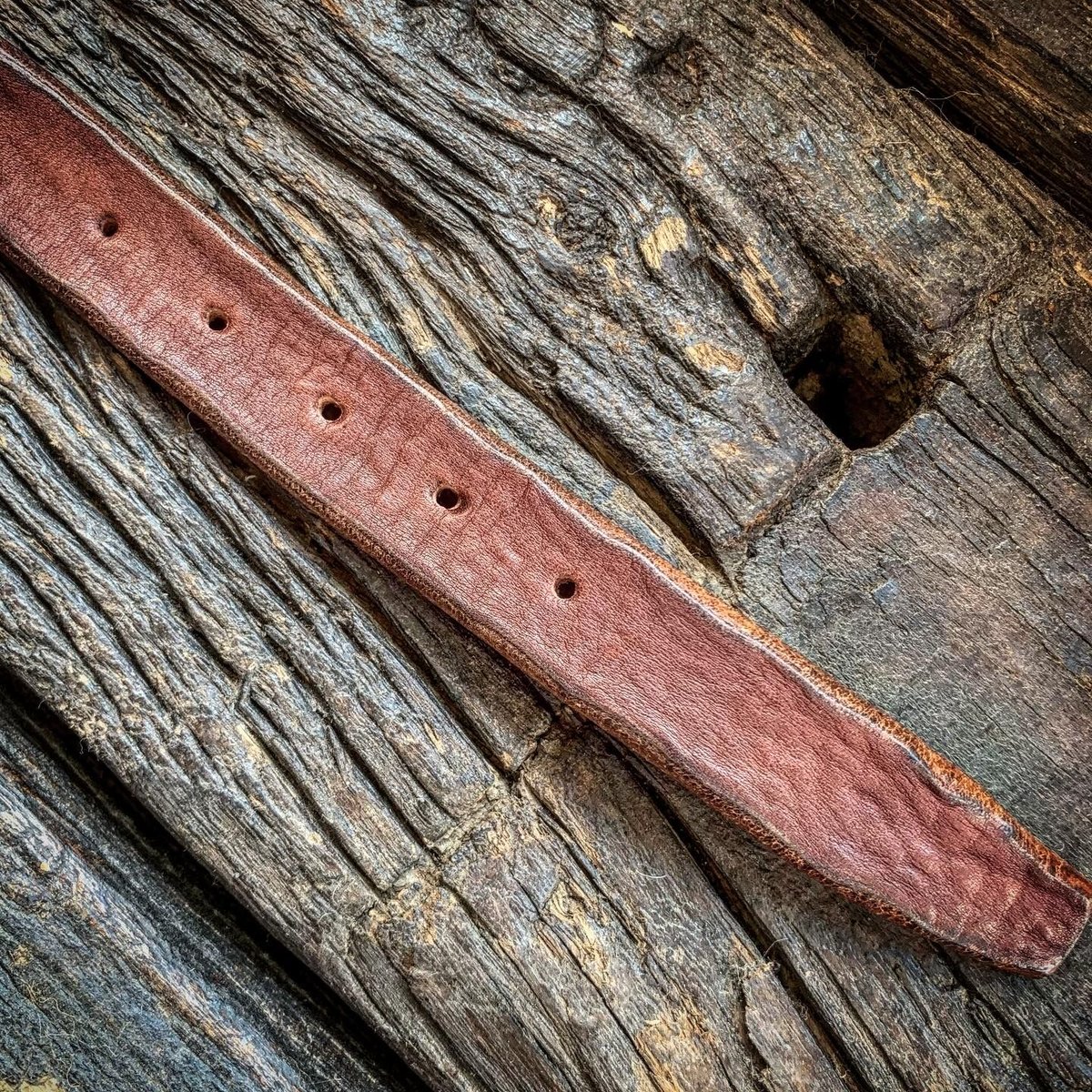 Dutch Leather Company / Rusted belt | ・ ・・Dann