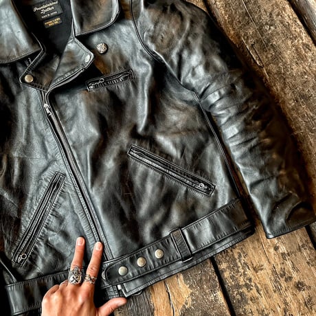 FOUNTAINHEAD LEATHER【OMICRON / オミクロン】【BLACK】2026年12月下旬～2027年2月下旬入荷予定！！ご予約