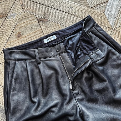 MOSSIR【Open Day / ｵｰﾌﾟﾝﾃﾞｲ】 washable leather two tuck pants