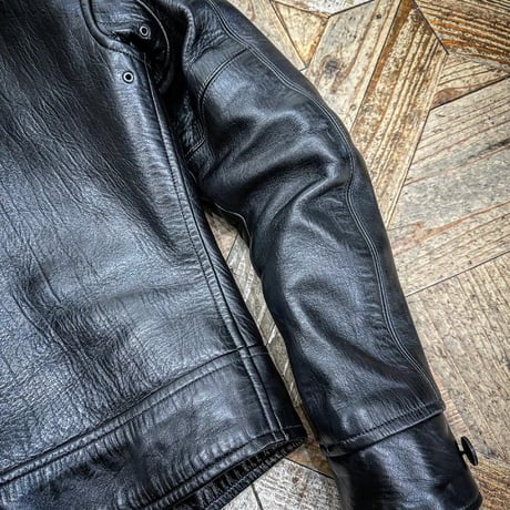 FINE CREEK LEATHERS【Triangle/ﾄﾗｲｱﾝｸﾞﾙ】2027年4月末～2027年10月末入荷予定分！！ご予約