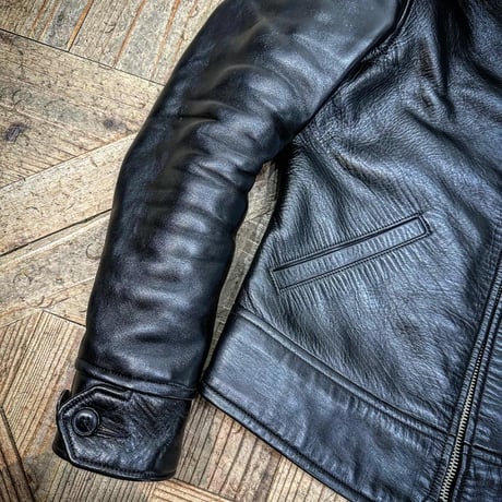 FINE CREEK LEATHERS【Triangle/ﾄﾗｲｱﾝｸﾞﾙ】2027年4月末～2027年10月末入荷予定分！！ご予約