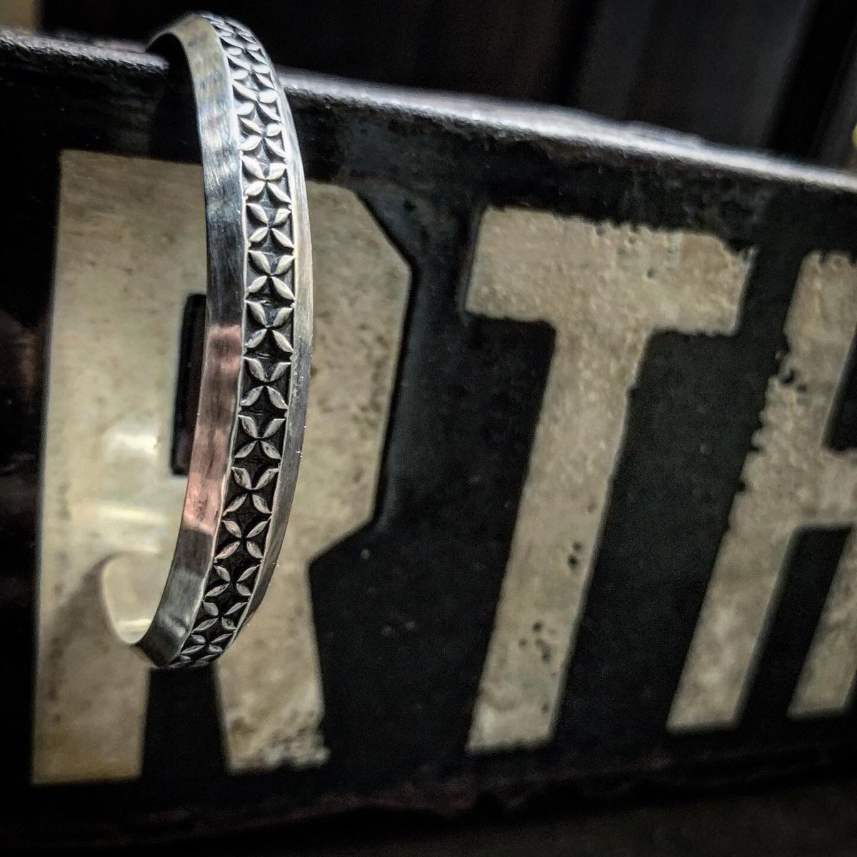 CELLMAN2DEERMES】 （MASAYOSHI）/ Bow bangle | ・