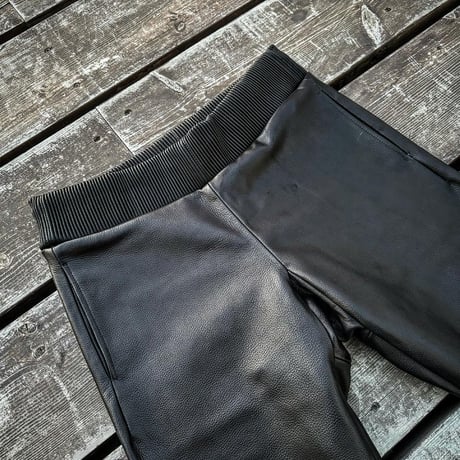 MOSSIR【Lender / ﾚﾝﾀﾞｰ】washable leather sweat pants(ﾌｧｲﾝｸﾘｰｸ)