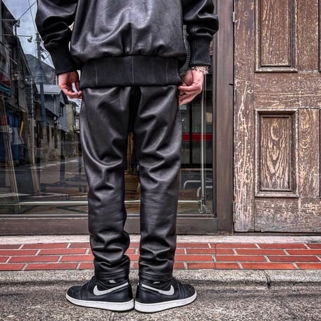 MOSSIR【Lender / ﾚﾝﾀﾞｰ】washable leather sweat pants(ﾌｧｲﾝｸﾘｰｸ)