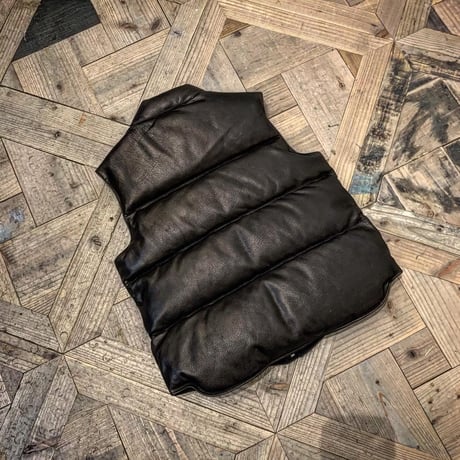 FINE CREEK ＆CO【Law / ロー】ﾚｻﾞｰﾀﾞｳﾝﾍﾞｽﾄ（BLACK) 2026年11月末〜2027年2月末入荷予定分！！ご予約