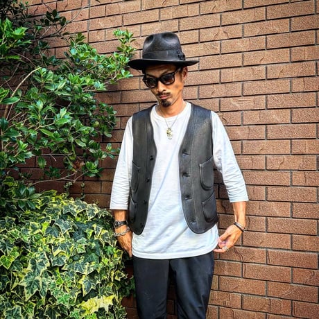 FINE CREEK ＆CO 【Jefferson Deer/ ｼﾞｪﾌｧｰｿﾝﾃﾞｨｱ】 ﾚｻﾞｰﾍﾞｽﾄ（BLACK) 鹿革