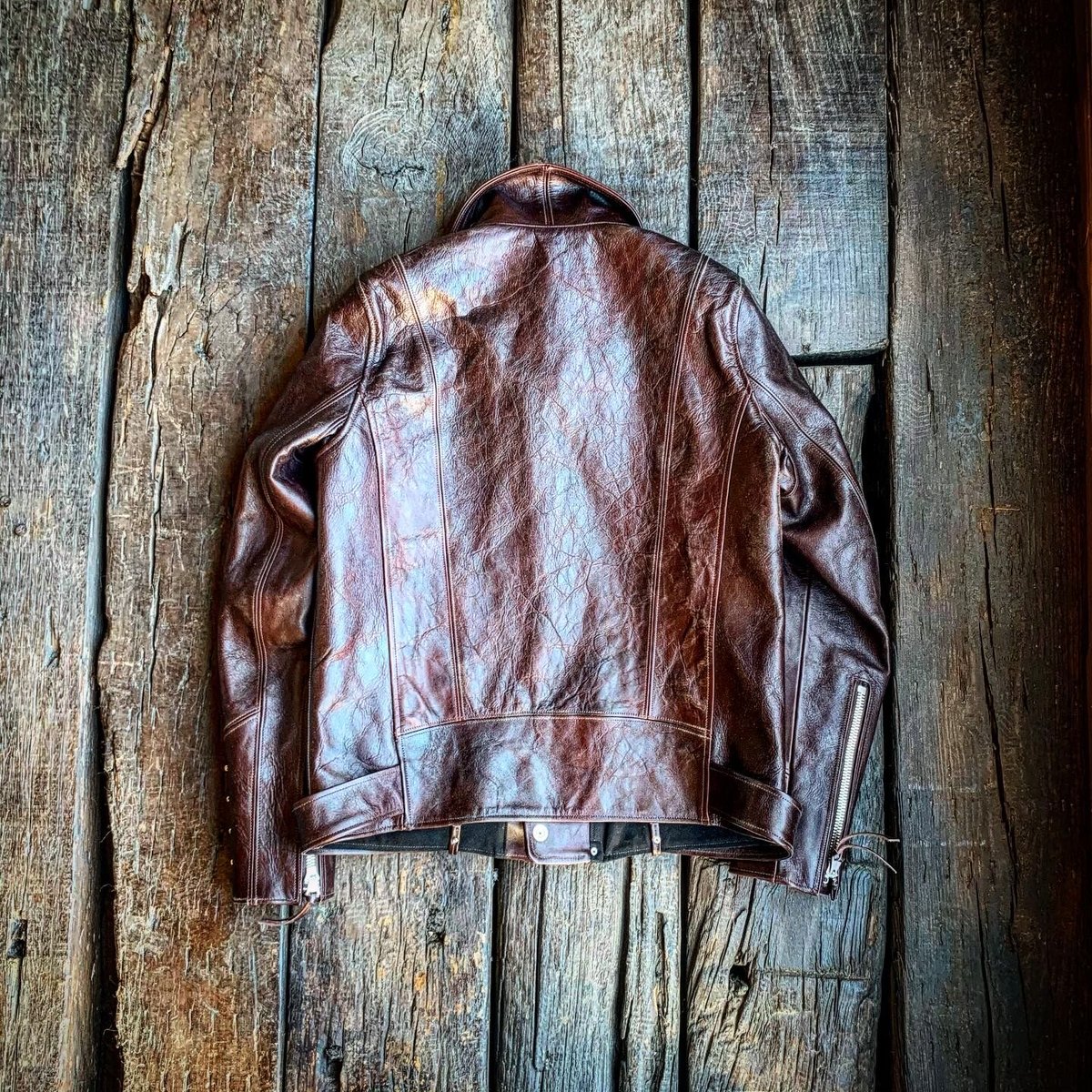 FOUNTAINHEAD LEATHER【Beta / ベータ】【BROWN】2025年11 FOUNTAINHEAD LEATHER【Beta / ベータ】【BROWN】2025年11