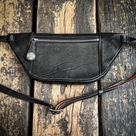 Dutch Leather Company × MASAYOSHI 【Body bag BLACK series】　11月末入荷予定！！ご予約！！