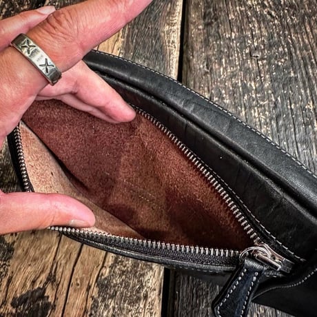 Dutch Leather Company × MASAYOSHI 【Body bag BLACK series】　11月末入荷予定！！ご予約！！
