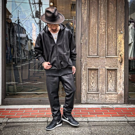 MOSSIR【Lender / ﾚﾝﾀﾞｰ】washable leather sweat pants(ﾌｧｲﾝｸﾘｰｸ)