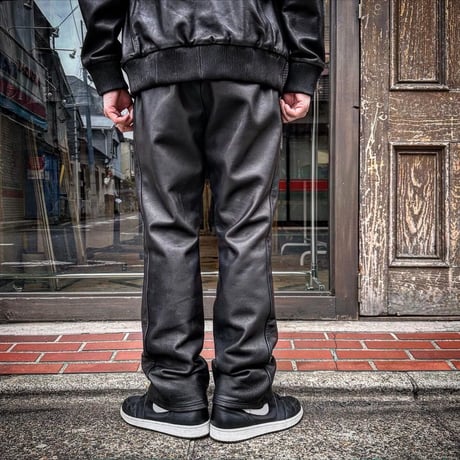 MOSSIR【Lalk / ﾗﾙｸ】washable leather track pants(ﾌｧｲﾝｸﾘｰｸ)