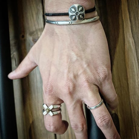 【CELLMAN2DEERMES】  （MASAYOSHI）/ < <slim bracelet
