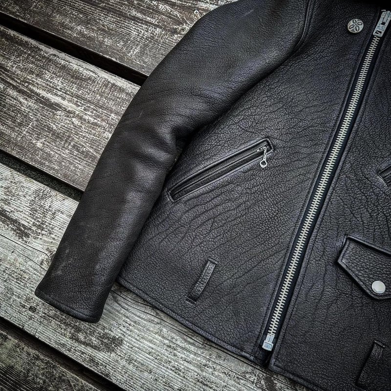 LTD black editionのジャケット