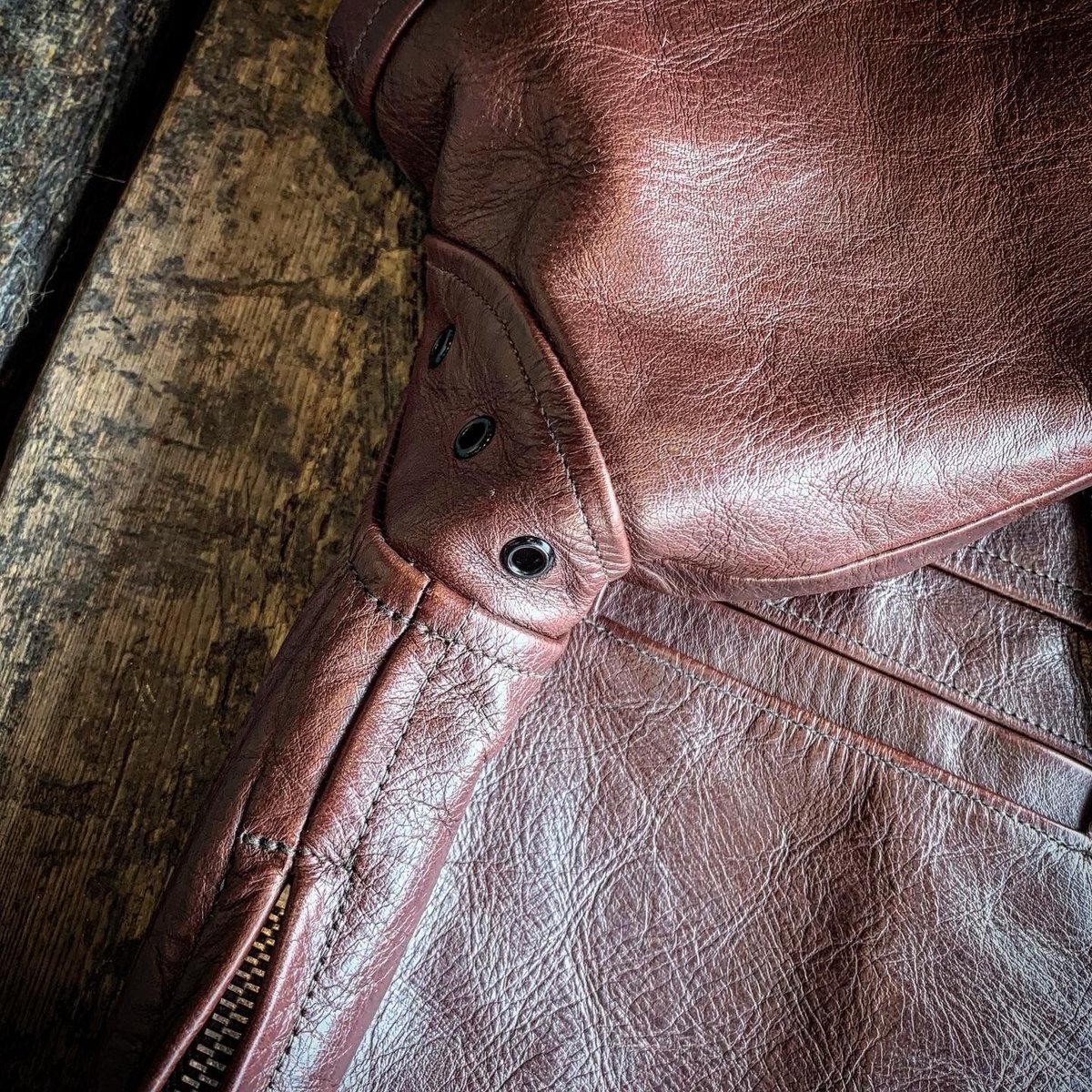 FOUNTAINHEAD LEATHER【Epsilon / イプシロン 】【BROWN】 FOUNTAINHEAD LEATHER【Epsilon / イプシロン 】【BROWN】