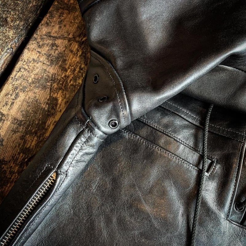 FOUNTAINHEAD LEATHER【Epsilon / ｲﾌﾟｼﾛﾝ 】【BLACK】