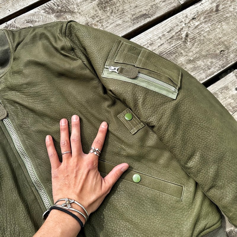 CWORKS【LEA】Leather MA-1 OLIVE (FINE CREEK ) | ・