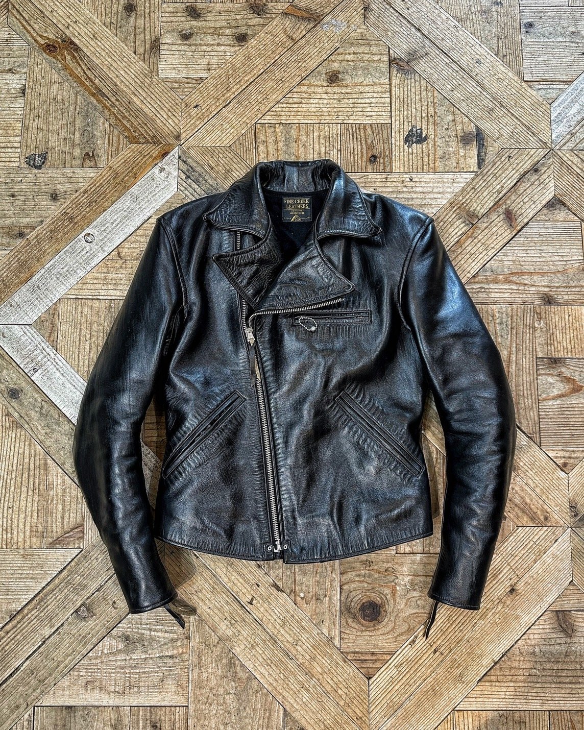 FINE CREEK LEATHERS【Death Valley/ﾃﾞｽﾊﾞﾚｰ】2026年1