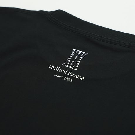 ONORE■ / CHILLINDAHOUSE 19th -Big Logo Tee / BLACK