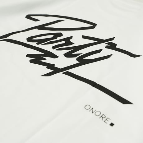 ONORE■ / "PARTY" TEE / WHITE