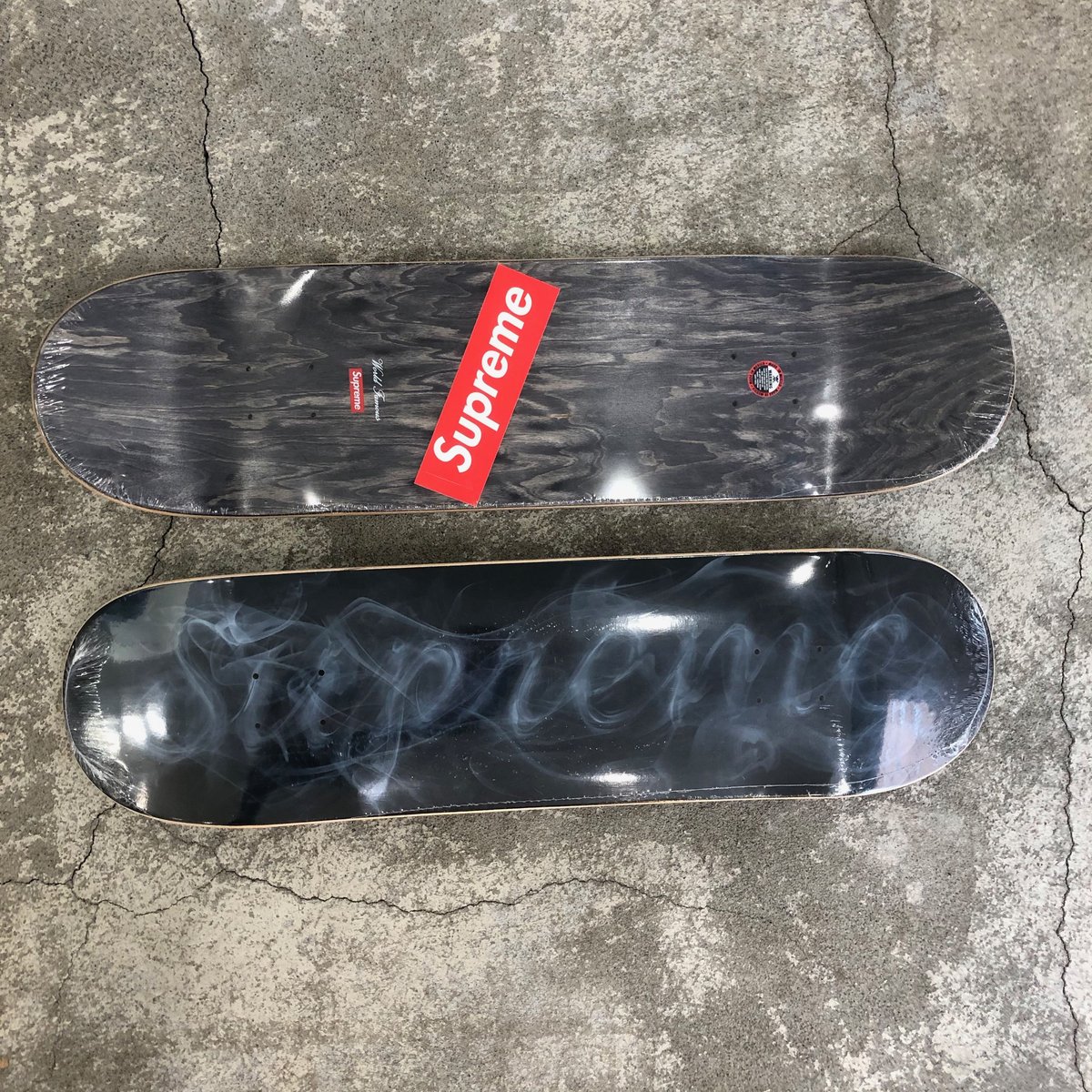 Supreme / Smoke Skateboard / Black / 8.375 | CH...
