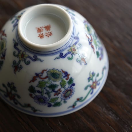 斗彩団菊茶杯 PF156