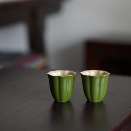 青釉花弁茶杯 PB034