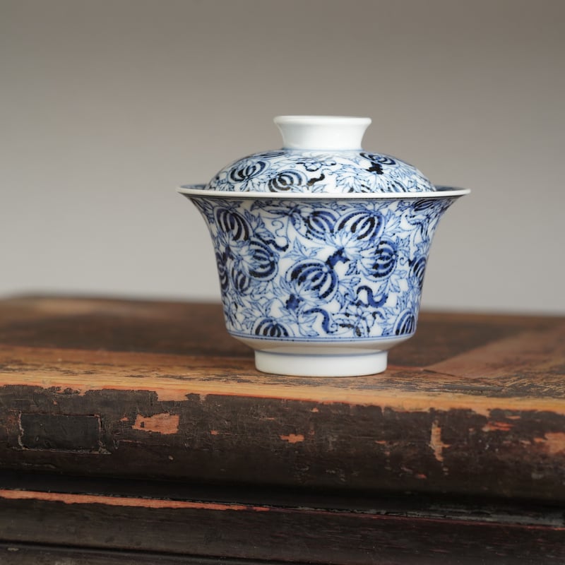 R111 藍染青絵 青花山水紋笠碗 アンティーク R111 藍染青絵 青花山水