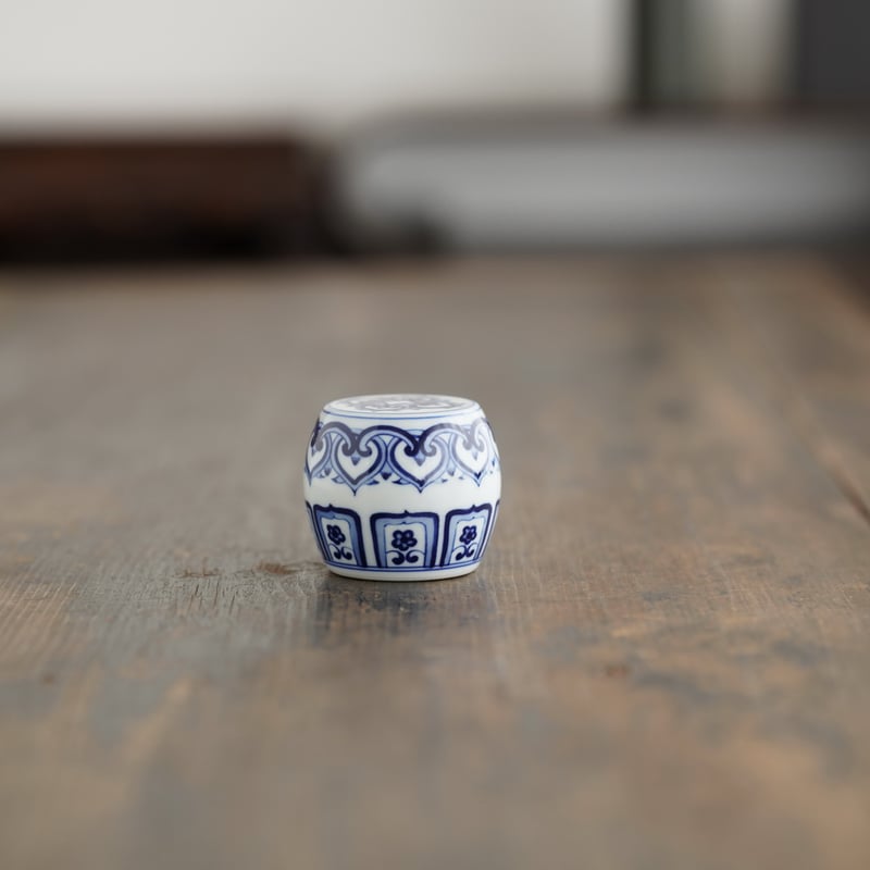 青花宝相蓋置 PF247 | Looking For 物色