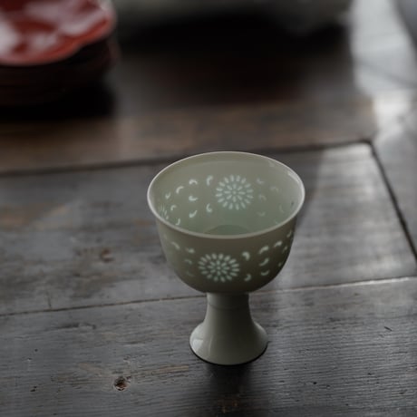 青白磁玲瓏高足杯 PW077