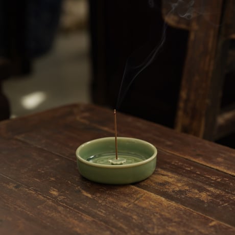 青磁如意紋香立 PB121