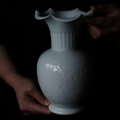 青白磁花瓶 PW034