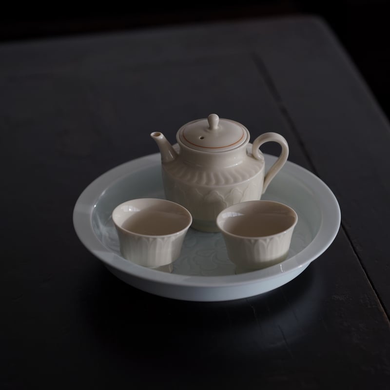 青白磁茶盤 忍冬紋 PW053 | Looking For 物色