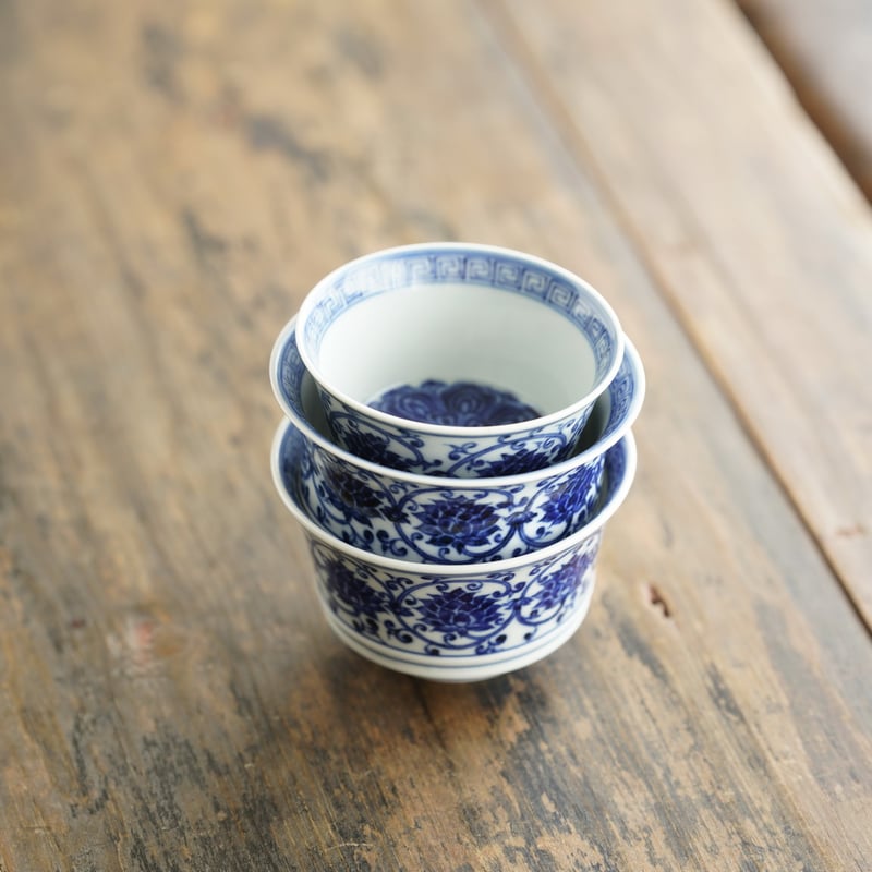 缠枝蓮紋中茶杯 PF236 | Looking For 物色