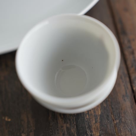 釉里紅蝶文茶杯 PC145