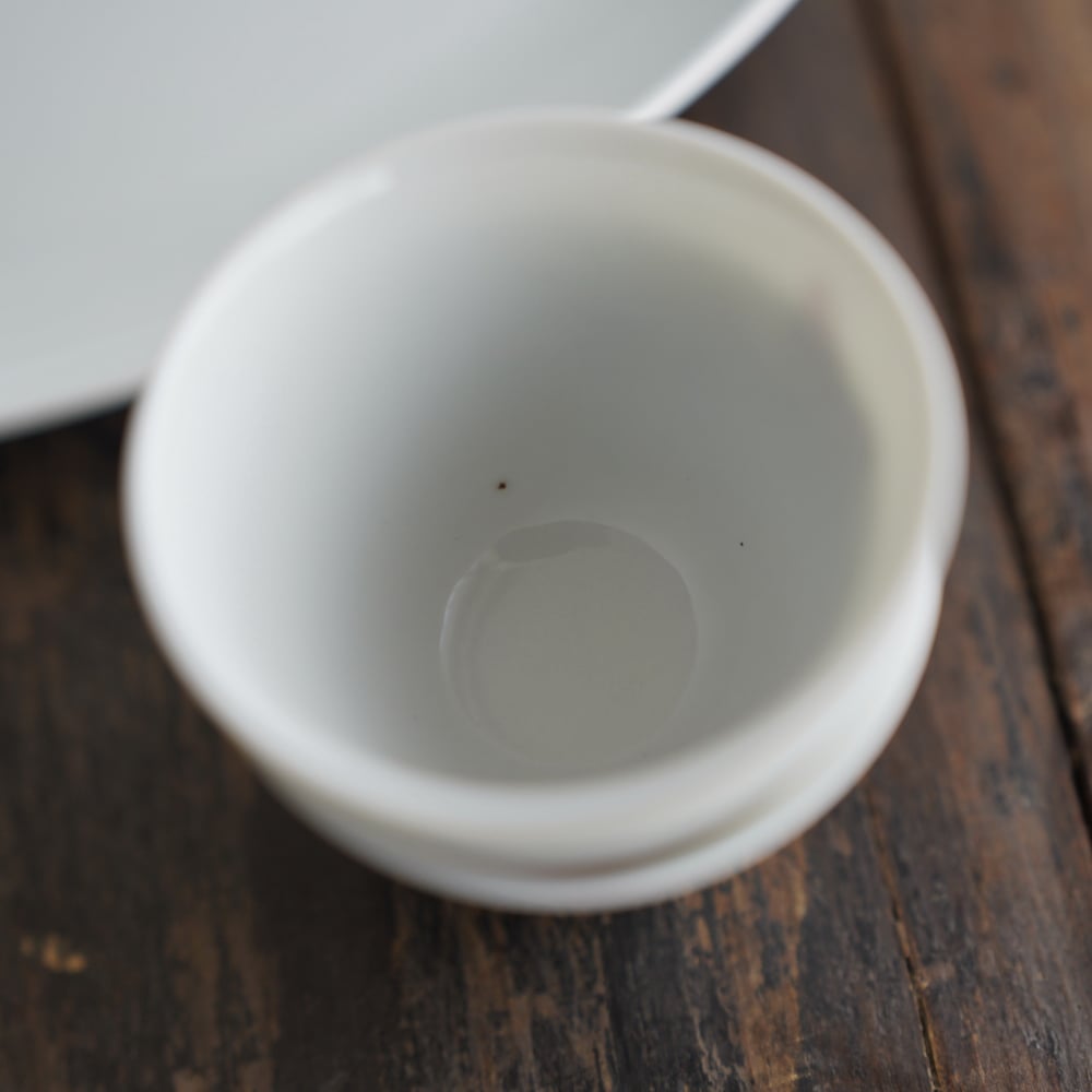 釉里紅蝶文茶杯 PC145 | Looking For 物色