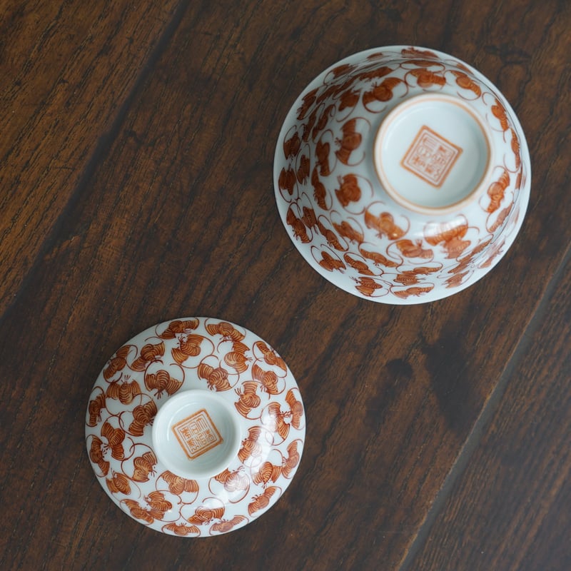 礬紅蝙蝠文二才蓋碗 PA067 | Looking For 物色