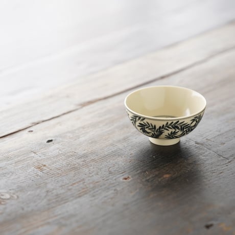 青花千葉文茶杯 PE016
