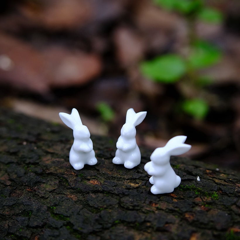 青白磁うさぎ PW039 | Looking For 物色