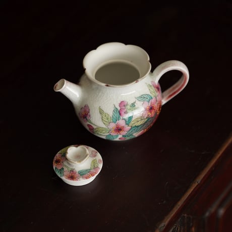 粉彩桜茶壺 PF139