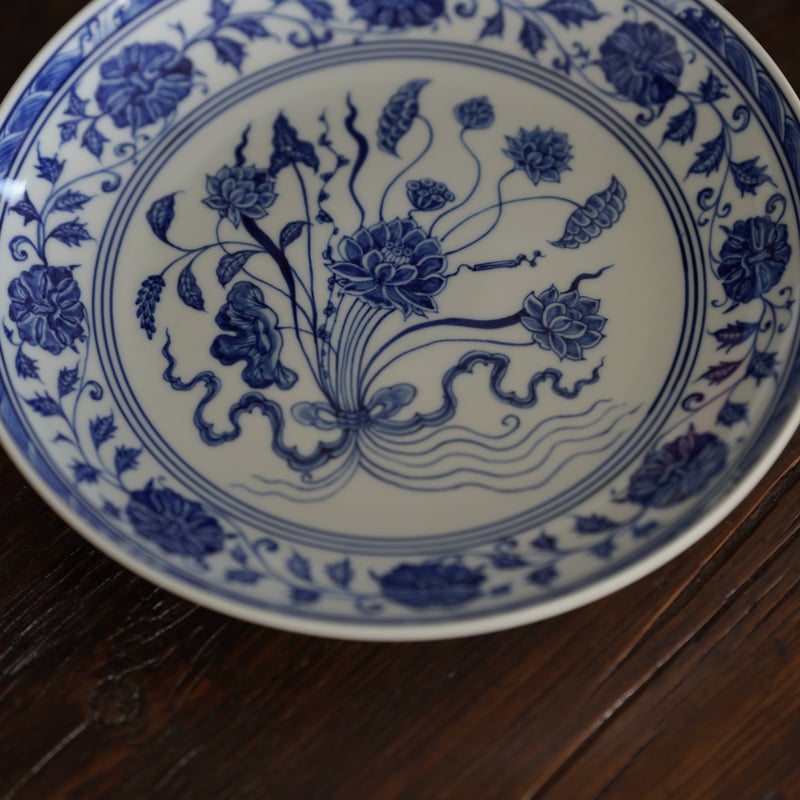 青花束蓮紋皿 PF103 | Looking For 物色