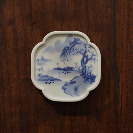 青花山水茶托 PF024