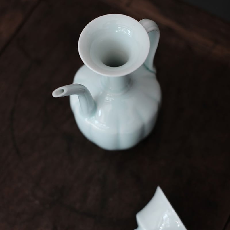 青白磁お銚子 PW031 | Looking For 物色