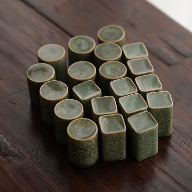 青磁海波角蓋置 PB105 | Looking For 物色