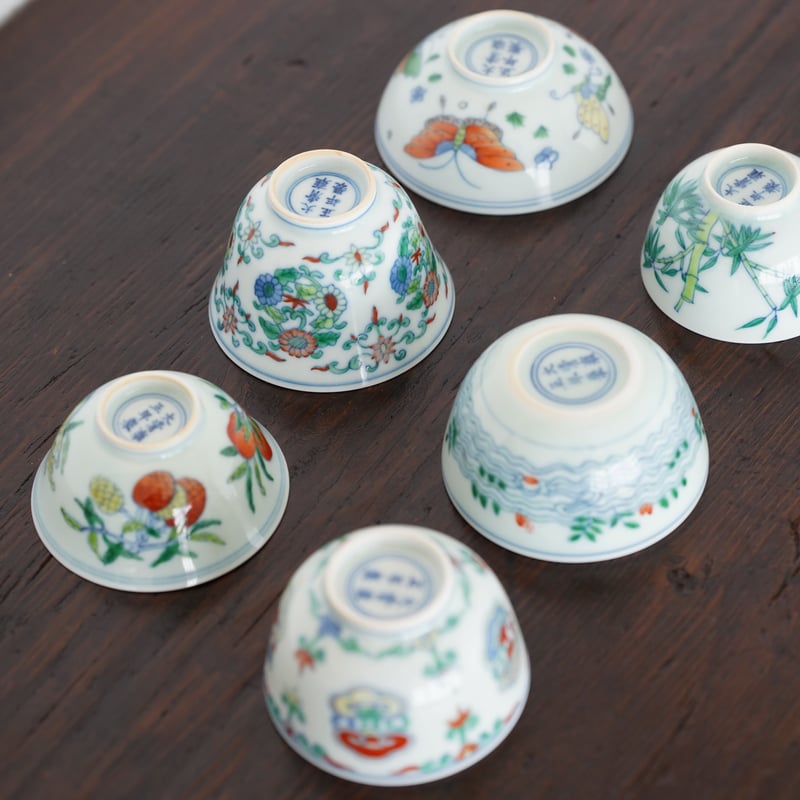 雍正款手描き斗彩茶杯 PC044 | Looking For 物色