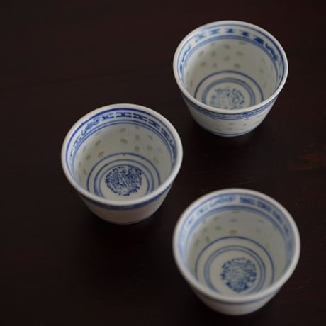 染付玲瓏茶杯 PQ026
