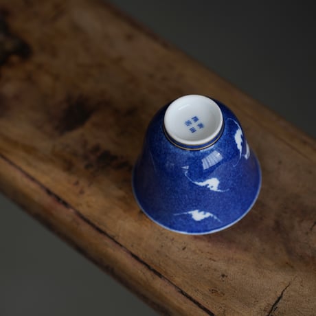 洒藍蝙蝠紋茶杯 PY003
