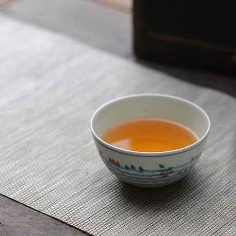 雍正款手描き斗彩茶杯 PC044