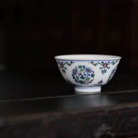 斗彩団菊茶杯 PF156