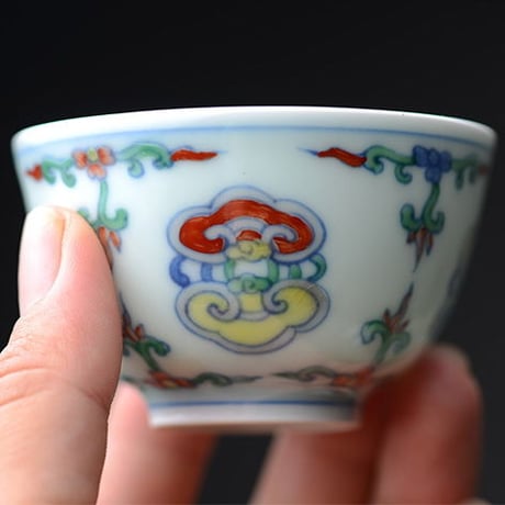 雍正款手描き斗彩茶杯 PC044